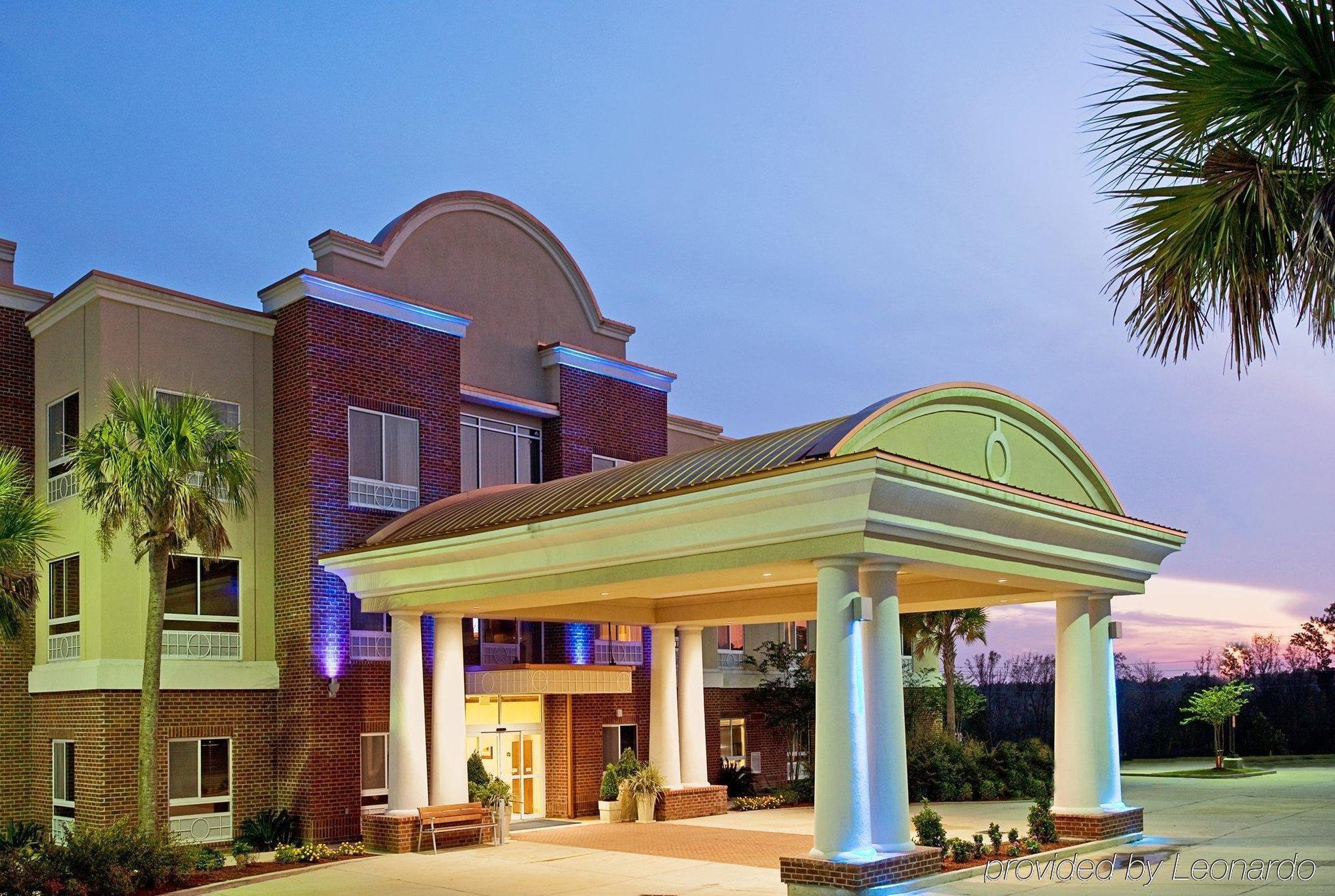Holiday Inn Express Hotel & Suites Lucedale By Ihg Ngoại thất bức ảnh